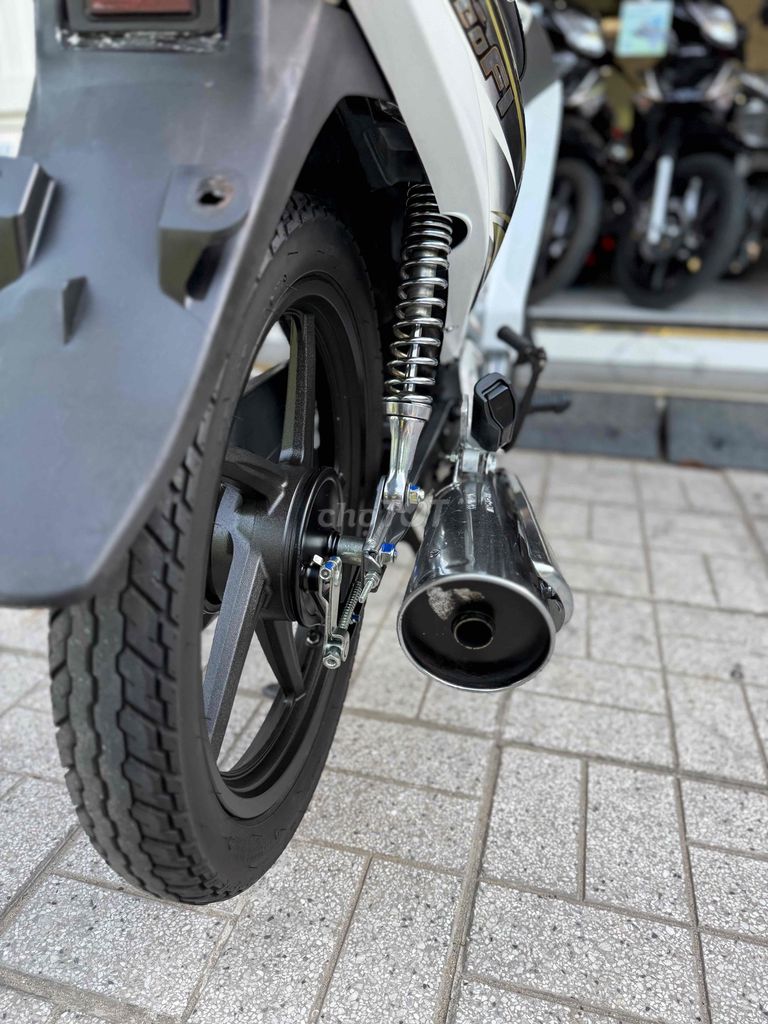 Honda Future Neo 2007 Trắng. Mua bán Xe máy tại Thành phố Sóc Trăng Sóc Trăng được đăng bởi Mạnh Huỳnh hình 12