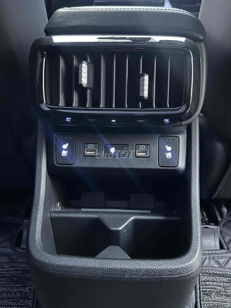 Hyundai Custin 2024 Cao Cấp 2.0T Cực Đẹp. Mua bán Ô tô tại Quận Bình Thạnh Tp Hồ Chí Minh được đăng bởi Giang Pham hình 13