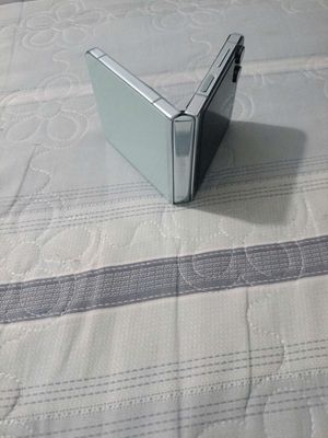 Samsung Z Flip Gập Bạc