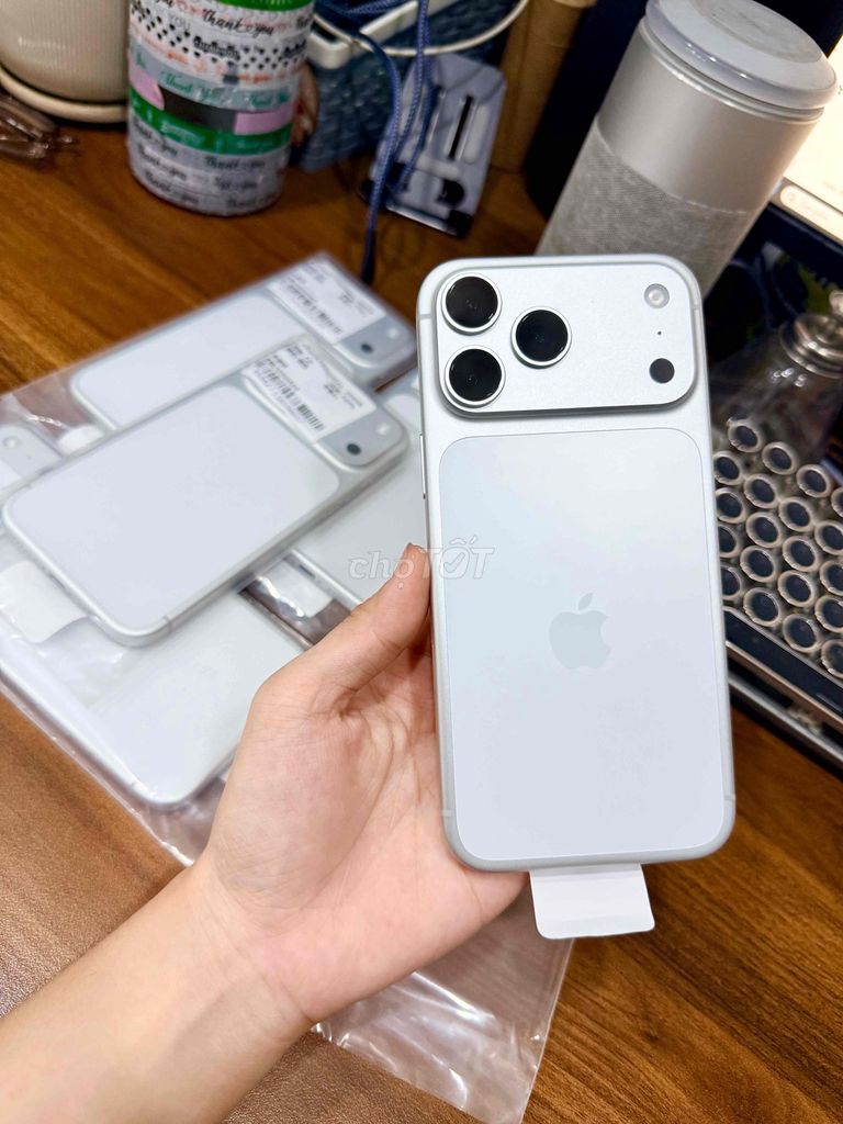 iPhone 17 Pro Max 256GB Trắng Chưa Active 💥. Mua bán Điện thoại tại Huyện Hóc Môn Tp Hồ Chí Minh được đăng bởi Luân Hoài hình 1