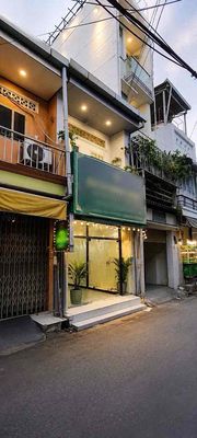 Аренда · 2 комн. · 39 м² · Quận 3, ул. Đường Trần Văn Đang