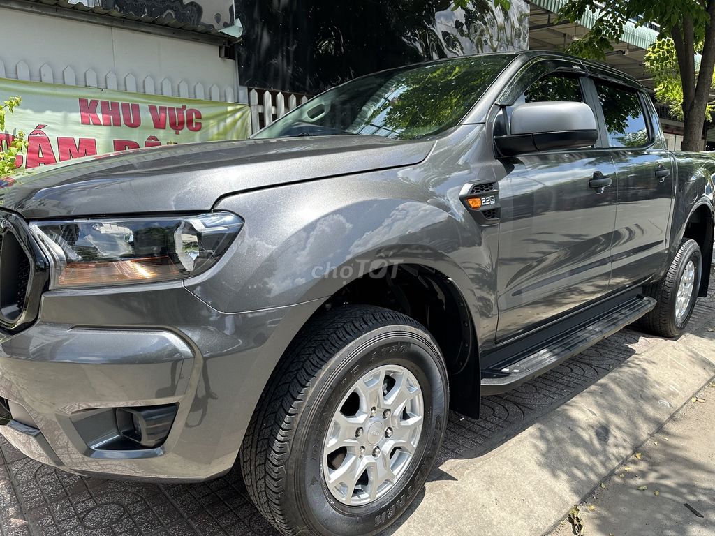 Ford Ranger XLS 2022 Tự động bảo hành 2027 vay 75%
