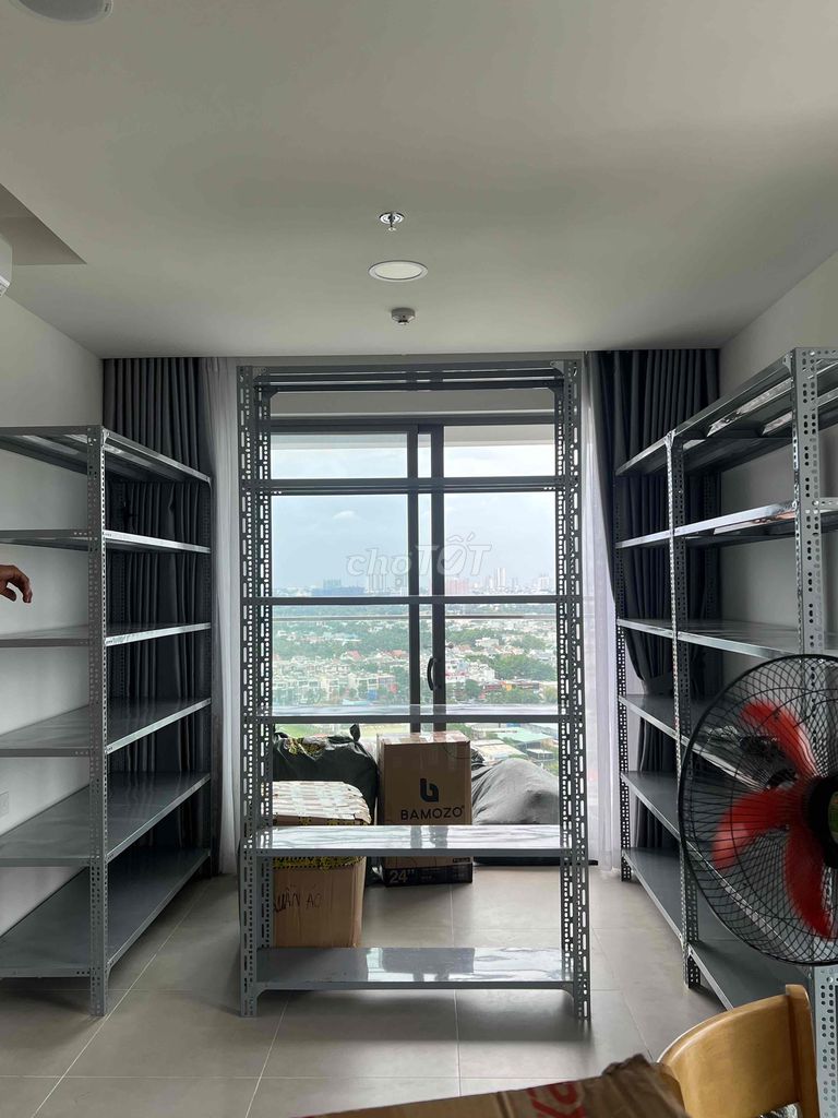 Kệ sắt chịu được 500kg