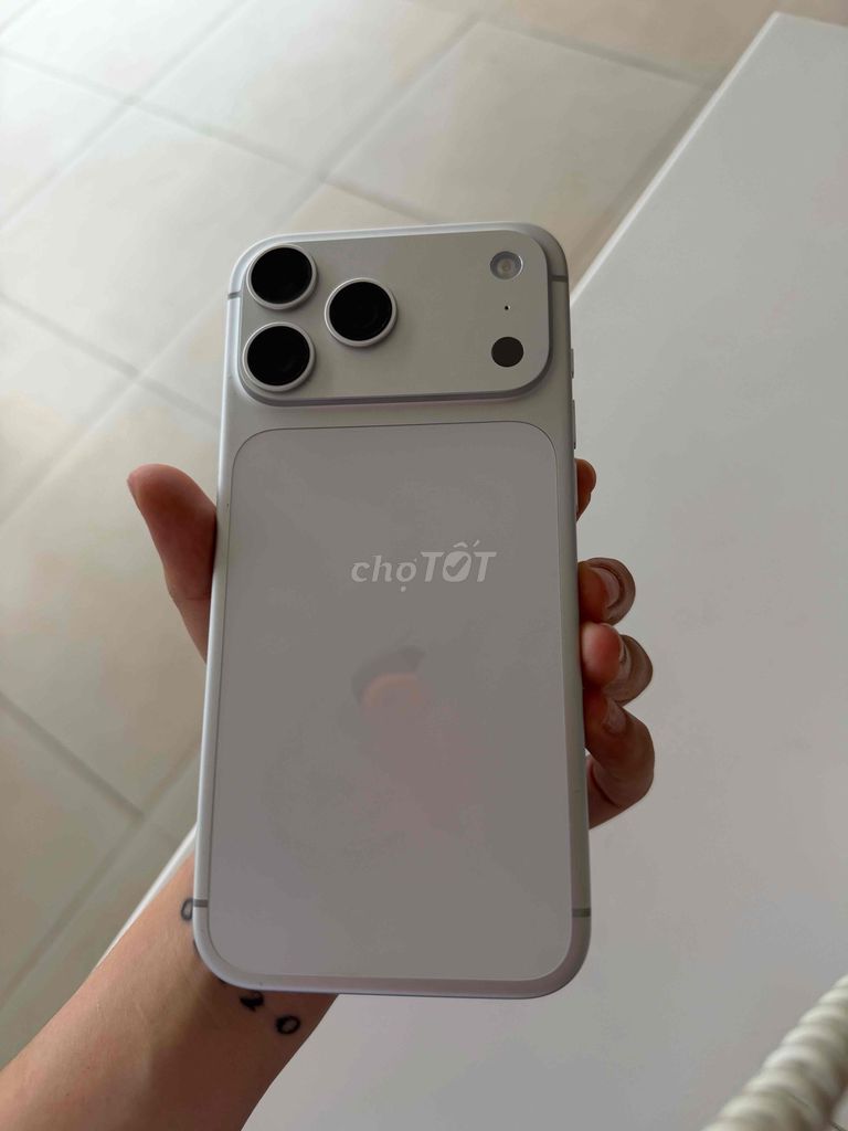 iPhone 17 Pro Max 256GB Trắng. Mua bán Điện thoại tại Quận Hà Đông Hà Nội được đăng bởi Meii hình 1