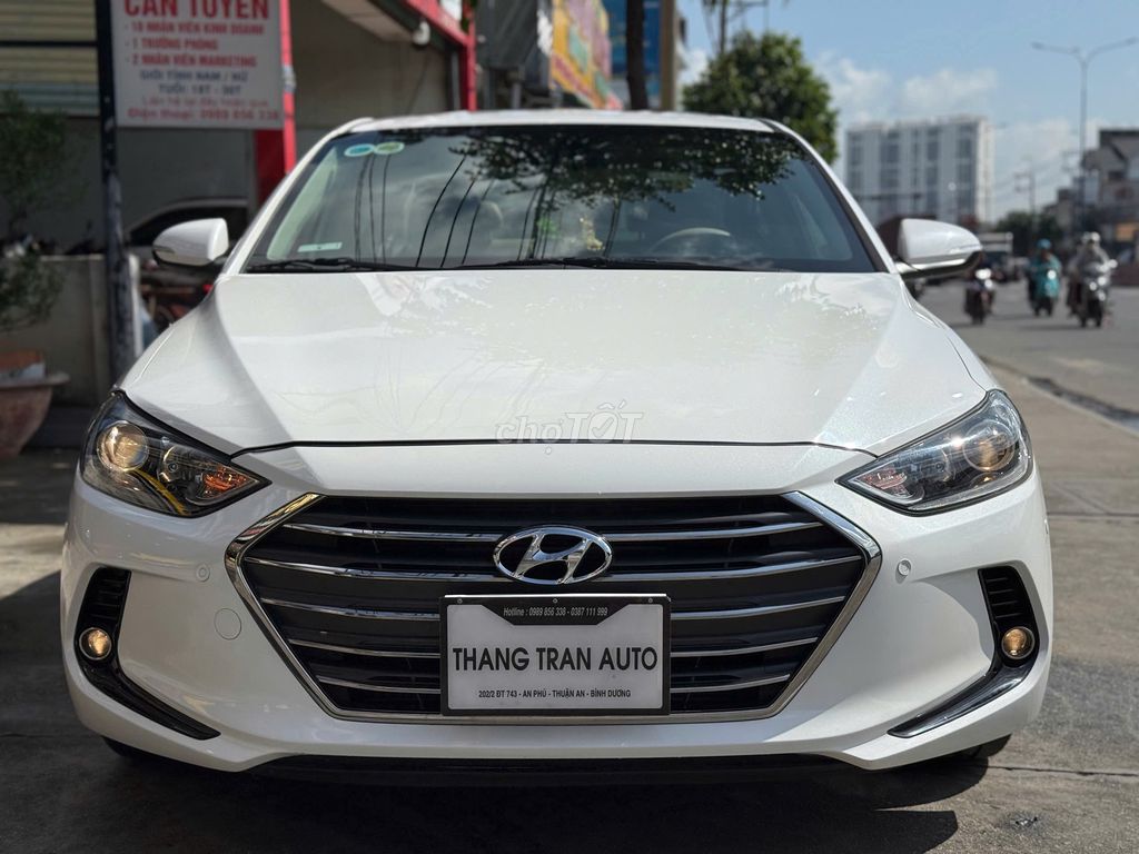 Hyundai Elantra 1.6 AT 2018 màu trắng. Mua bán Ô tô tại Thành phố Thuận An Bình Dương được đăng bởi Thắng Trần Auto hình 4