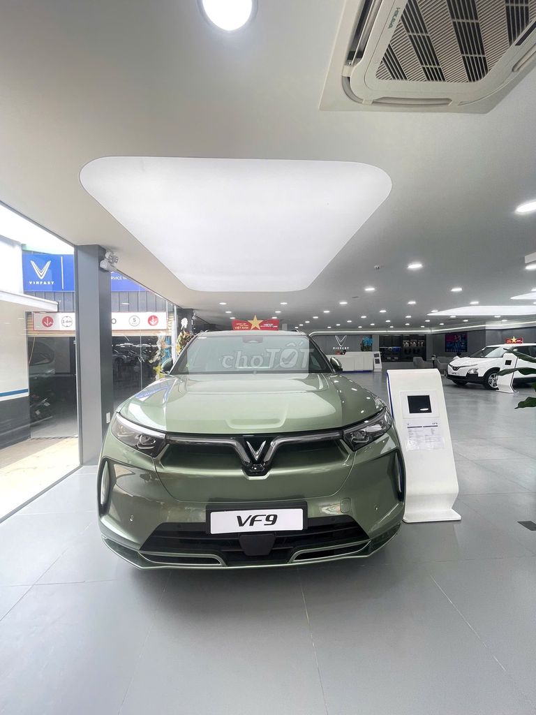 VinFast VF9 — все цвета, машины в наличии