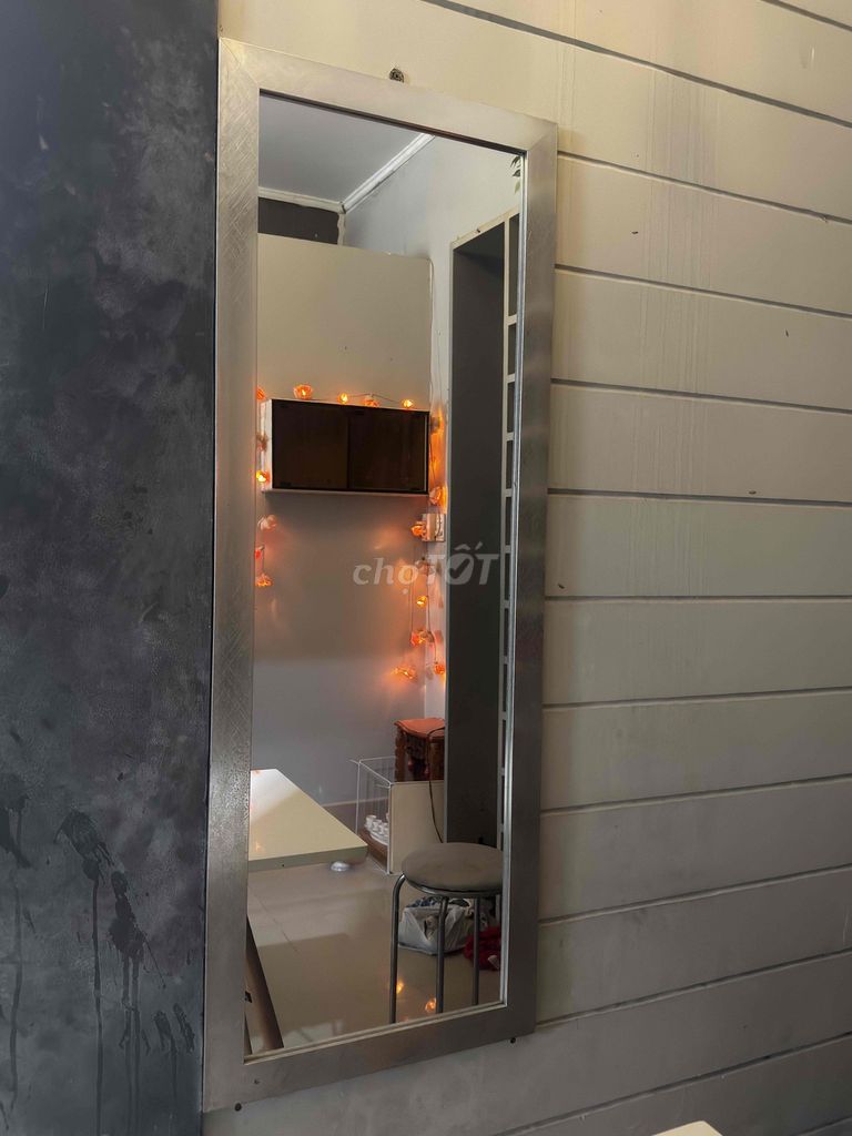Gương treo tường Bạc 1m26 x 46.5cm. Mua bán Nội thất, đồ gia dụng khác tại Quận 11 Tp Hồ Chí Minh được đăng bởi Lưu Uyên Nhi hình 1