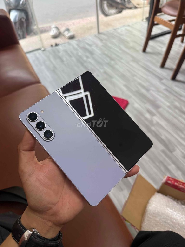 Samsung Galaxy Z Fold5 12GB 256GB Tím 2 Sim. Mua bán Điện thoại tại Quận 5 Tp Hồ Chí Minh được đăng bởi Nguyễn Tấn Vũ  hình 1