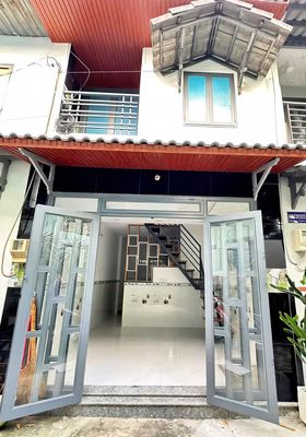 Nhà ở Trương Thị Hoa, Đối diện Trường THCS Nguyễn Hiền. Giá 1tỷ090tr