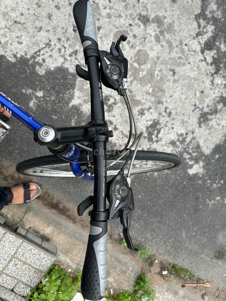 Cần bán xe đạp Louis Garneau (Canada)