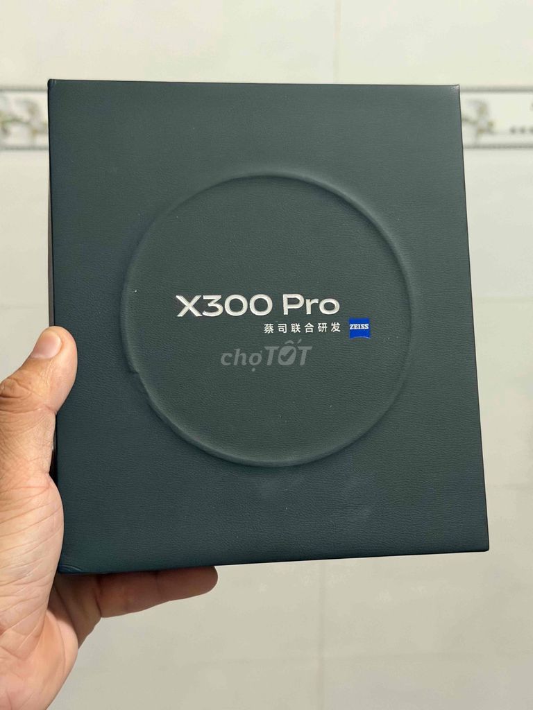 Vivo X300 Pro 256GB Trắng. Mua bán Điện thoại tại Quận Bình Thuỷ Cần Thơ được đăng bởi Hoàng Nam hình 1