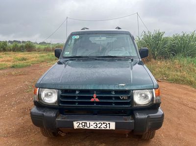 Mitsubishi Pajero 2003  - 300000 km. Mua bán Ô tô tại Quận Đống Đa Hà Nội được đăng bởi Thiện Dũng