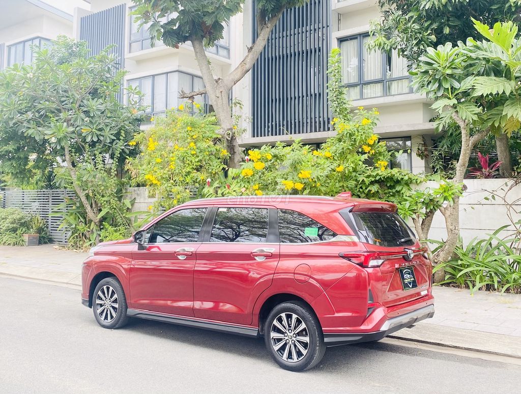 Toyota Veloz Cross 2022 CVT - xe nhập đi gia đình