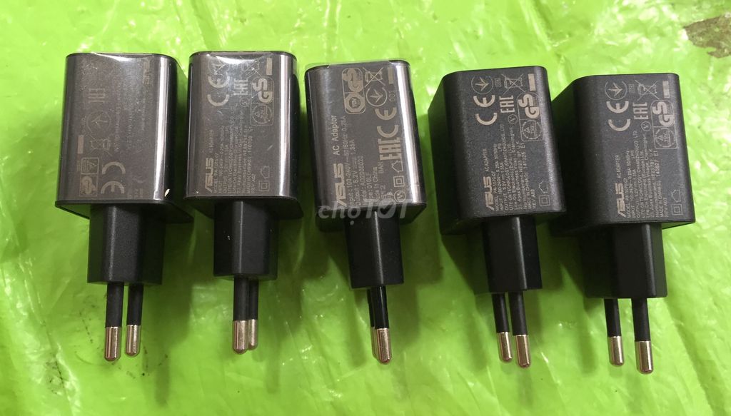10 Cục sạc điện thoại USB Đen 5V. Mua bán Phụ kiện (Màn hình, Chuột...) tại Quận Bình Thạnh Tp Hồ Chí Minh được đăng bởi Hoàng hình 1