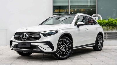 Mercedes Benz GLC300 4Matic 2023 - 28000 km. Mua bán Ô tô tại Quận Thanh Xuân Hà Nội được đăng bởi Trần Trí Cường