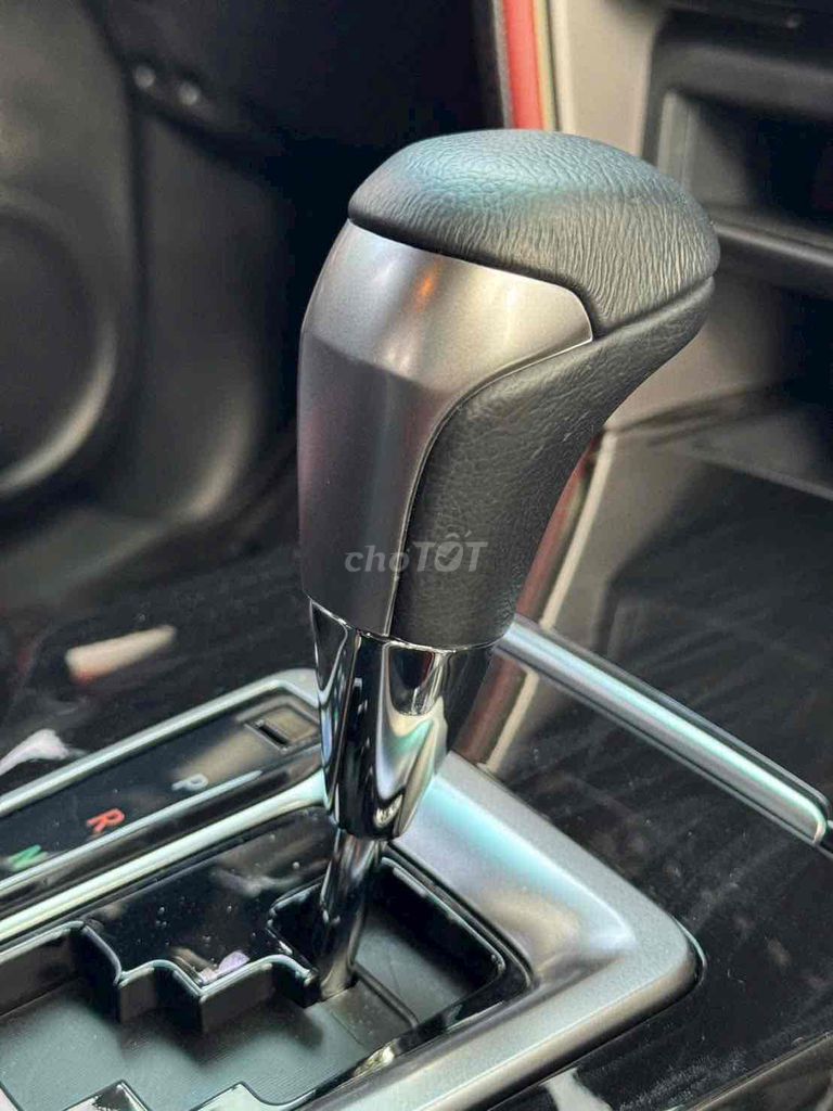 Toyota Fortuner 2024 (full dầu) lăn bánh 1vạn km. Mua bán Ô tô tại Quận Cầu Giấy Hà Nội được đăng bởi TRUNG HIẾU AUTO hình 9