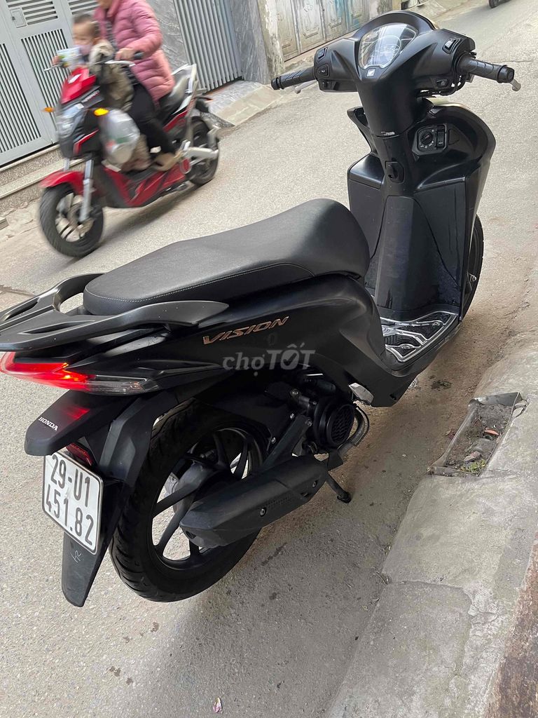 Vision 2021 Bản Đặc Biệt Biển 29 Nguyên Zin Êm Ru. Mua bán Xe máy tại Quận Hai Bà Trưng Hà Nội được đăng bởi Tuấn Giang hình 2
