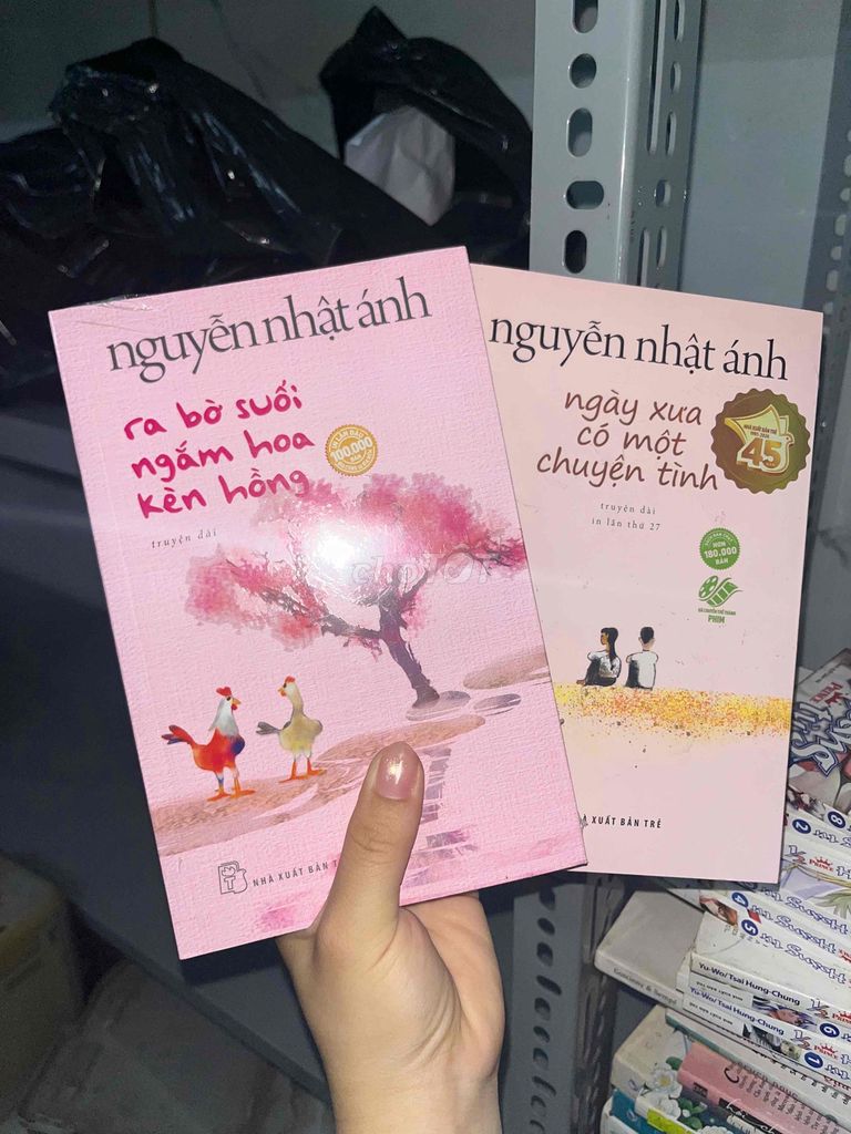 Sách Ra Bờ Suối Ngắm Hoa Kèn Hồng Nguyễn Nhật Ánh. Mua bán Sách tại Huyện Bình Chánh Tp Hồ Chí Minh được đăng bởi Sách Truyện HCM hình 1