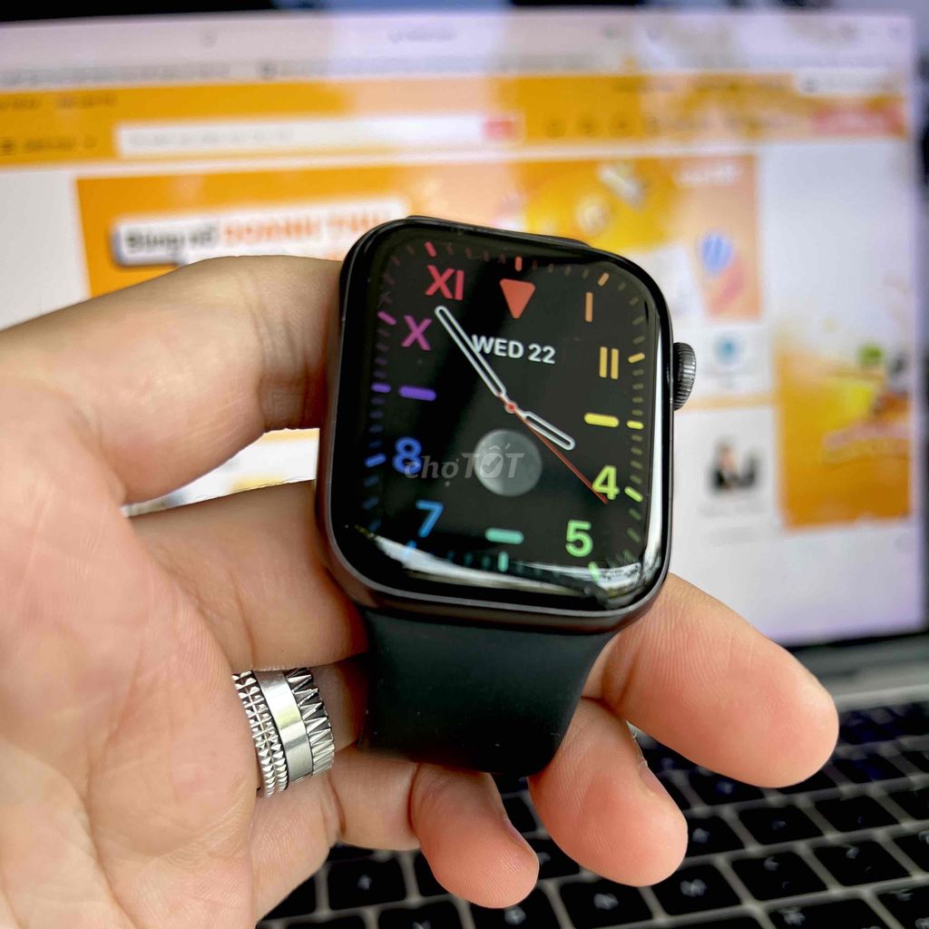 Apple Watch SE LTE 44mm đen 99%