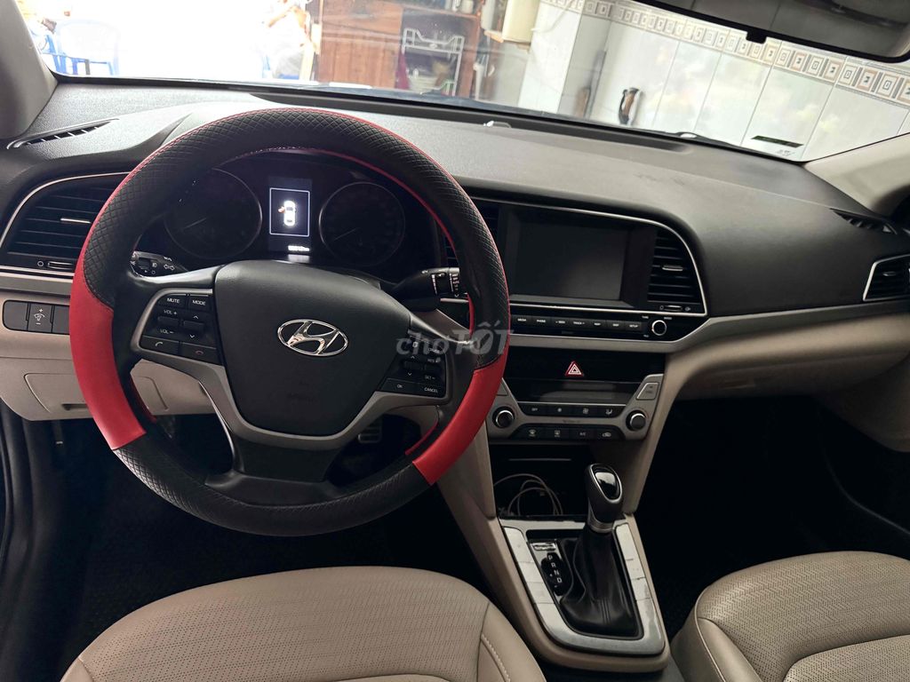 Hyundai Elantra 2018 2.0 AT - 90000 km. Mua bán Ô tô tại Quận 8 Tp Hồ Chí Minh được đăng bởi Võ Trần Nhựt Anh Phúc hình 8