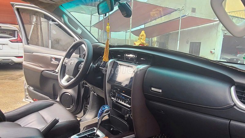 Xe Toyota Fortuner 4x2 AT 2019 Máy Xăng, Xe Đẹp. Mua bán Ô tô tại Quận Gò Vấp Tp Hồ Chí Minh được đăng bởi Chợ Xe Cũ Giá Tốt hình 8