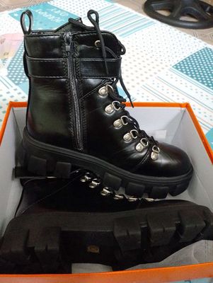 Giày boot size 38