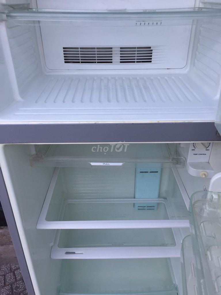 0932098580 - Tủ lạnh Sanyo Aqua 210 lít, máy móc zin