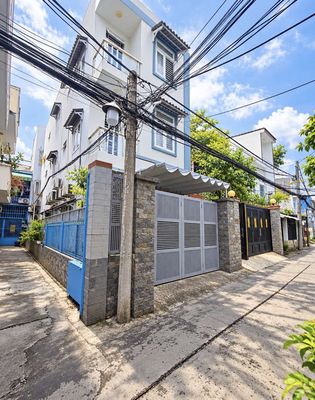 Townhouse 102 m² · 7 bed · Đường Nguyễn Thị Thập