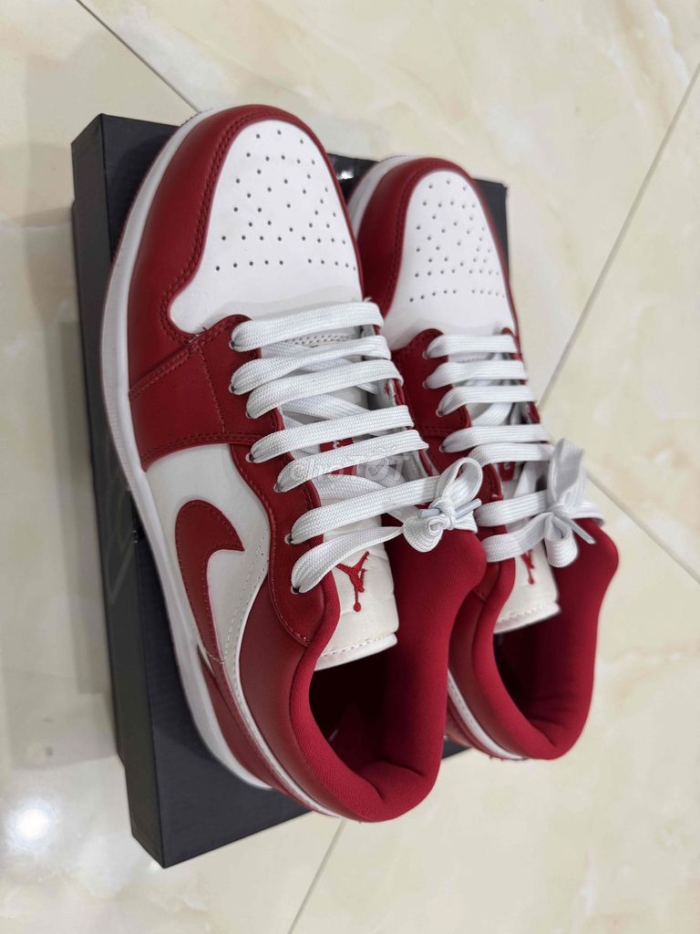 Giày thể thao Nike Air Jordan 1 Low Đỏ trắng. Mua bán Giày dép tại Quận Cẩm Lệ Đà Nẵng được đăng bởi Dương Đình Gia Khánh hình 1