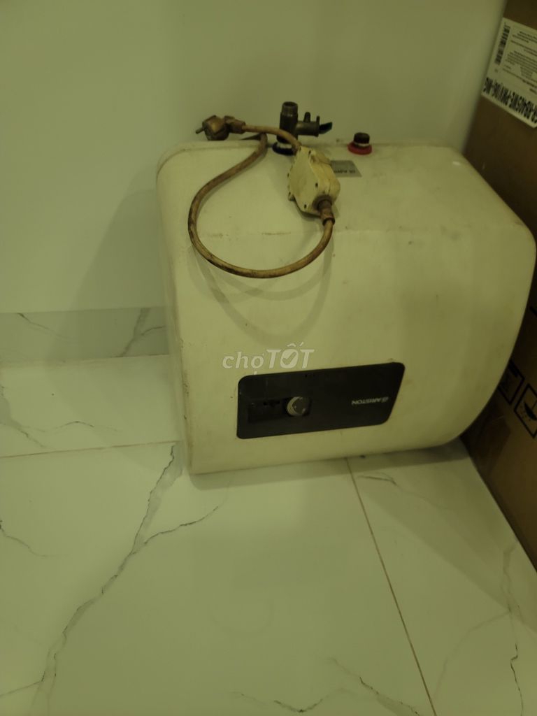 Bình nóng lạnh Ariston 30L