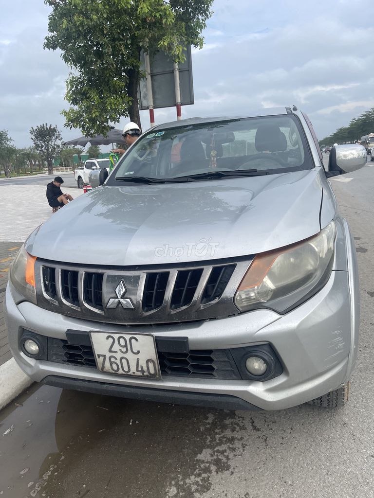 Mitsubishi Triton 2017 4x2 AT - 300000 km. Mua bán Ô tô tại Quận Hà Đông Hà Nội được đăng bởi Nguyen Van Vu hình 12
