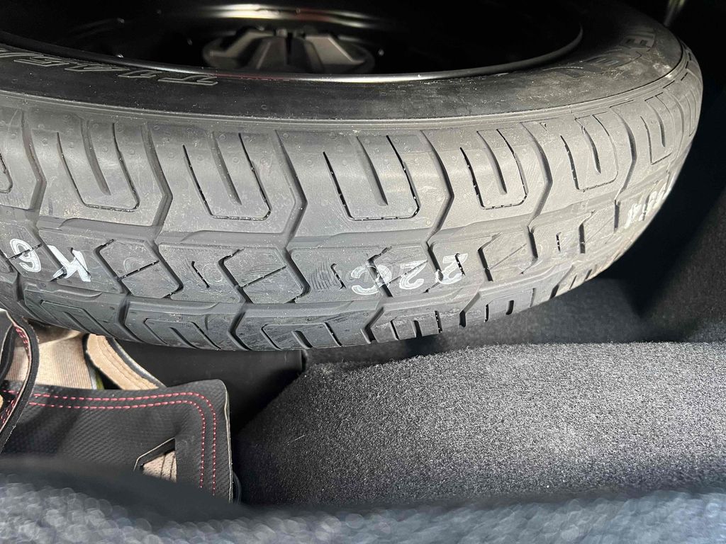 Mercedes Benz GLC 2021 200 4MATIC - 30000 km. Mua bán Ô tô tại Thành phố Dĩ An Bình Dương được đăng bởi Dương hình 17