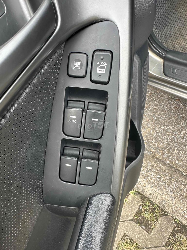 KIA Forte Sx 2009 1.6AT Sli Xám 1 Chủ 7 Vạn Km Zin. Mua bán Ô tô tại Quận Cầu Giấy Hà Nội được đăng bởi Vũ Kiên hình 15