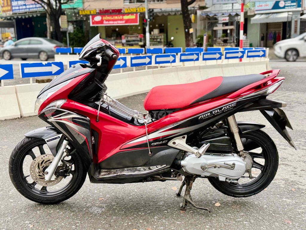👉AIR BLADE 2012 bso43 chính chủ, xe rin chất , máy. Mua bán Xe máy tại Quận Liên Chiểu Đà Nẵng được đăng bởi Xe máy cũ đức nguyễn hình 4