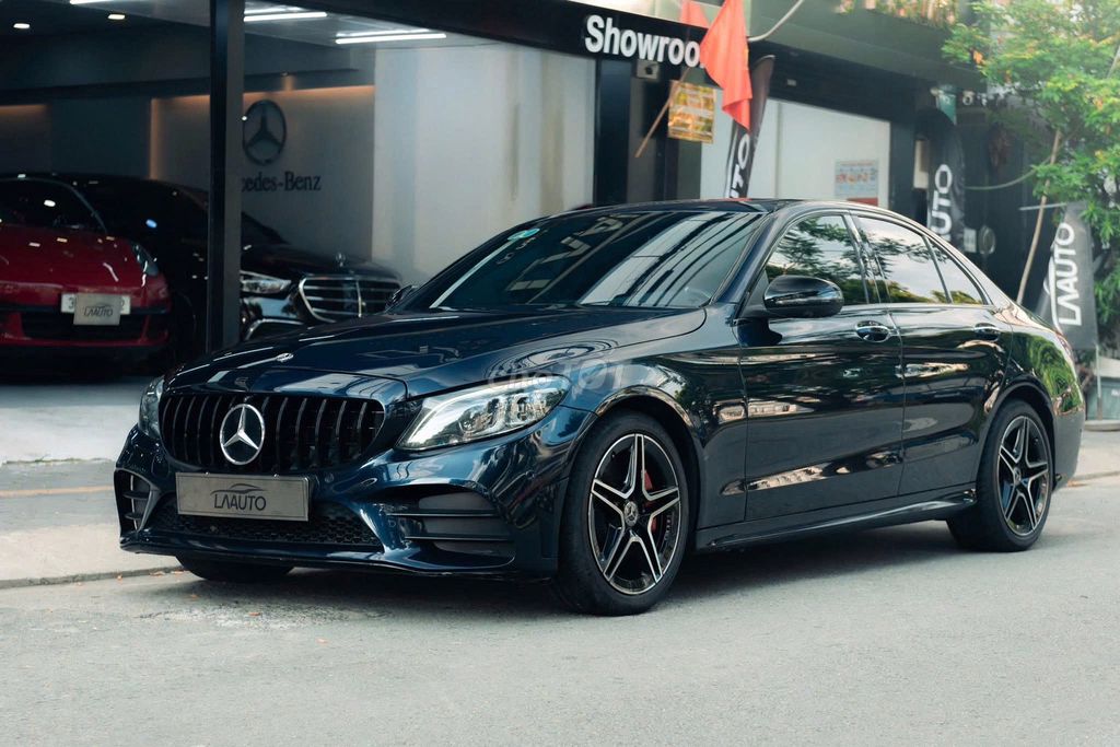 Mercedes Benz C300 AMG 2019 - Xanh CVS/Đen. Mua bán Ô tô tại Quận 7 Tp Hồ Chí Minh được đăng bởi Bi Xe Đức hình 2