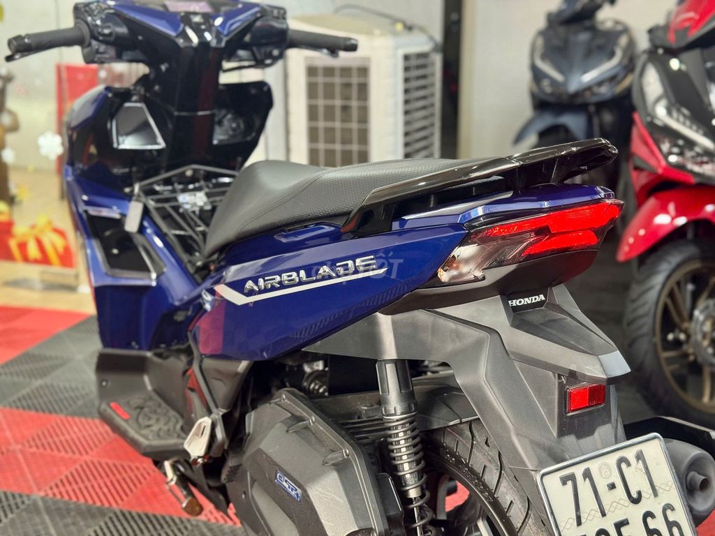 💥Honda Airblade125 4valEPS+ 2023 0do:4000km Biển71. Mua bán Xe máy tại Thành phố Thủ Đức Tp Hồ Chí Minh được đăng bởi XE MÁY THỦ ĐỨC hình 11