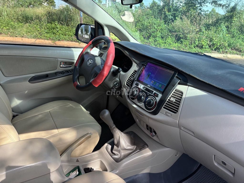 Toyota Innova 2.0E 2015 màu đen 8 chỗ. Mua bán Ô tô tại Thành phố Buôn Ma Thuột Đắk Lắk được đăng bởi Tuấn hình 8