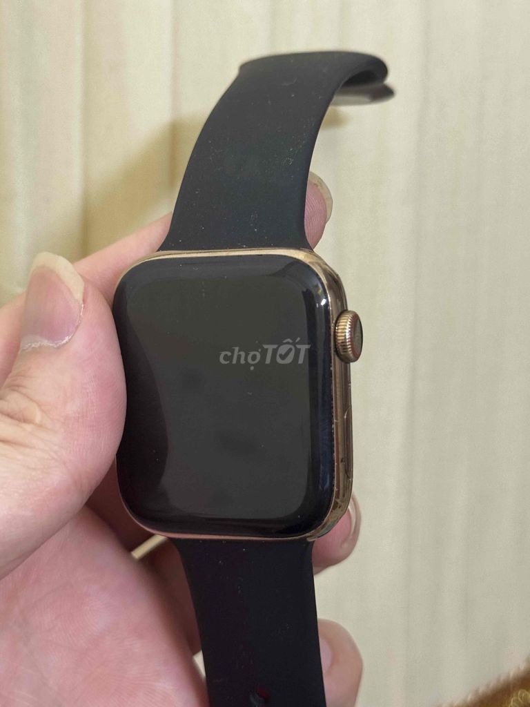 Apple Watch Series 5 42mm LTE gold. Mua bán Thiết bị đeo thông minh tại Quận Đống Đa Hà Nội được đăng bởi Hoàng hình 1
