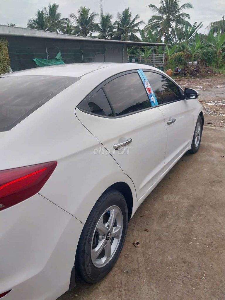 Hyundai Elantra GLS 2016 Trắng. Mua bán Ô tô tại Thị xã Cai Lậy Tiền Giang được đăng bởi Tài Em Xe hình 5