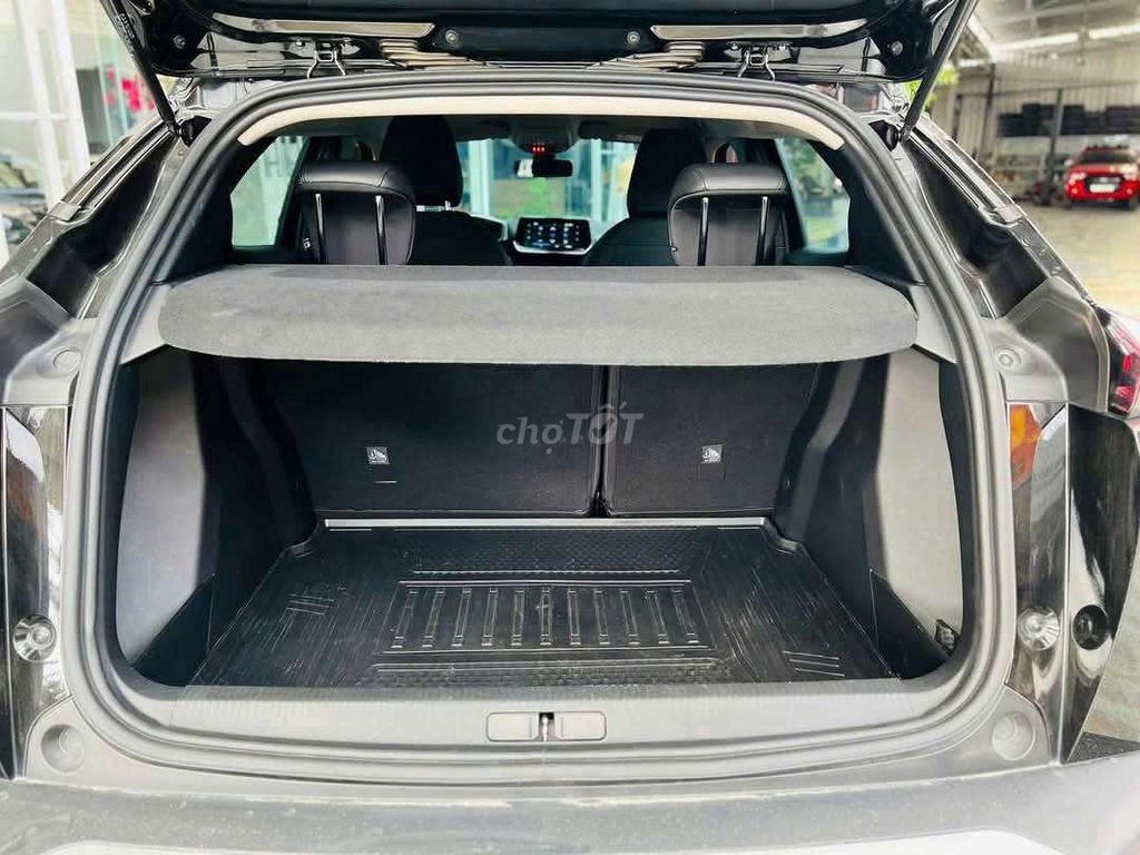 Peugeot 2008 GTline 1.2turbo sx 2022, lướt 4,5V. Mua bán Ô tô tại Thành phố Thủ Đức Tp Hồ Chí Minh được đăng bởi Đức Hưng Siêu thị ô tô Thủ Đức hình 17