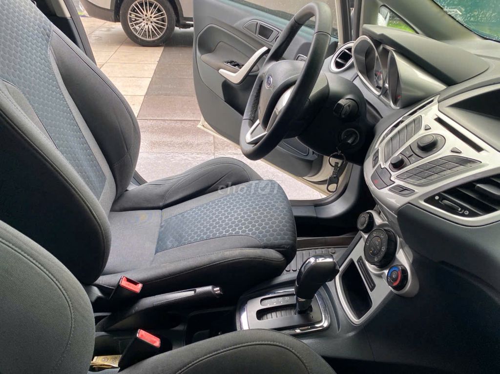 Ford Fiesta 2013 5 cửa 59.800 km - 1 chủ từ đầu. Mua bán Ô tô tại Quận Tân Bình Tp Hồ Chí Minh được đăng bởi Mr Hoài SÀI GÒN FORD  hình 12