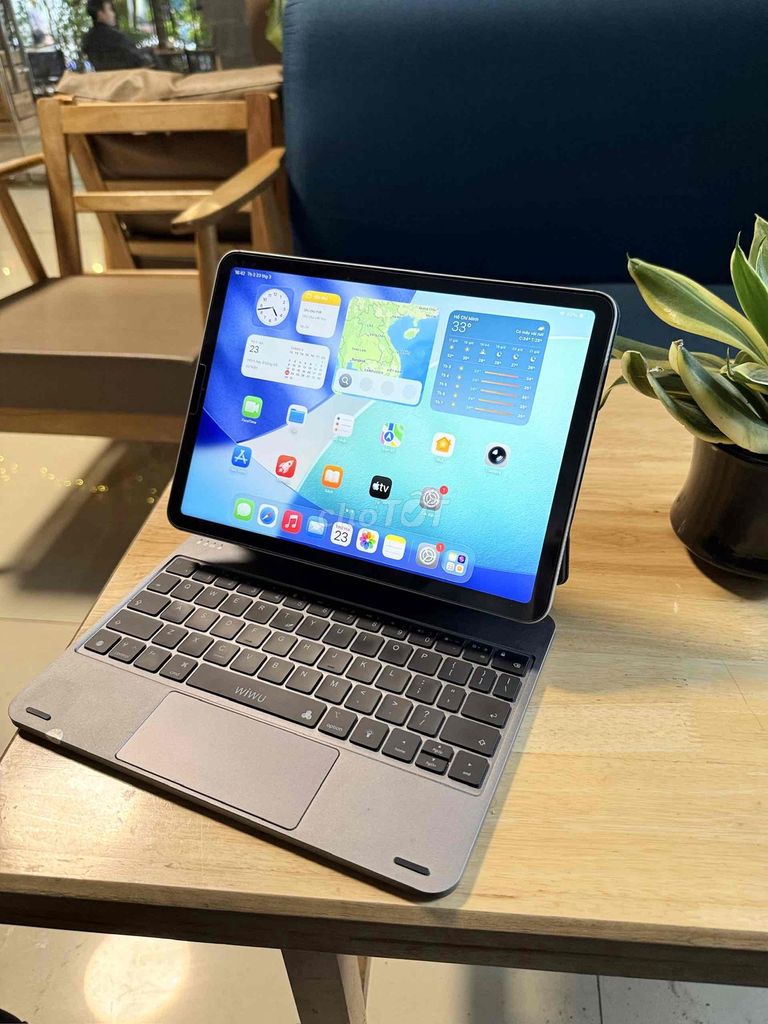 iPad Air 4 + phím Magic. Mua bán Máy tính bảng tại Quận Hoàng Mai Hà Nội được đăng bởi Bông Xoăn hình 1