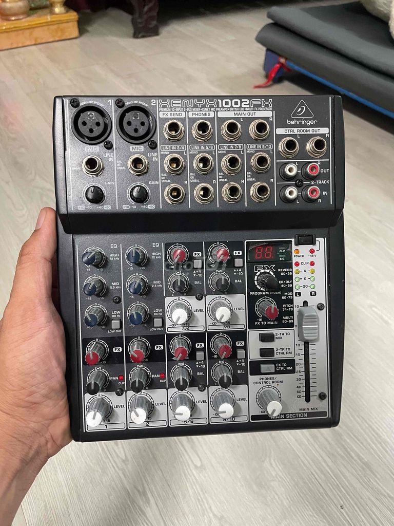 mixer behringer 1002fx