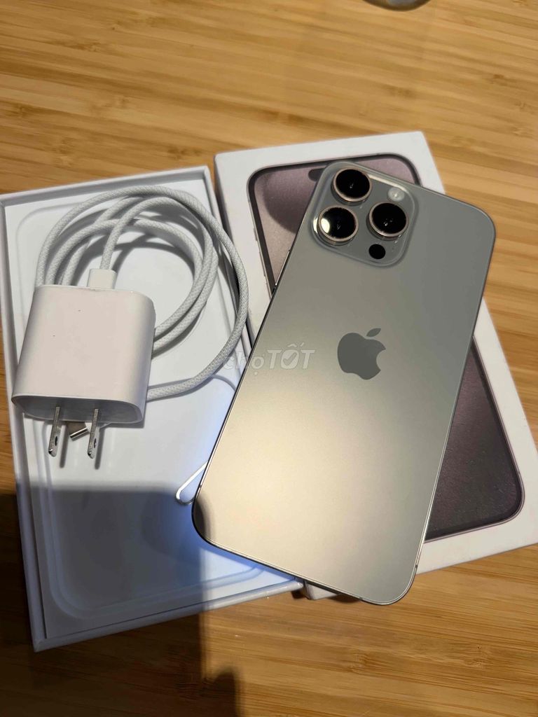 iPhone 15 Pro Max 256GB Quốc tế Titan Nguyên zin. Mua bán Điện thoại tại Thành phố Thủ Dầu Một Bình Dương được đăng bởi Thành hình 1