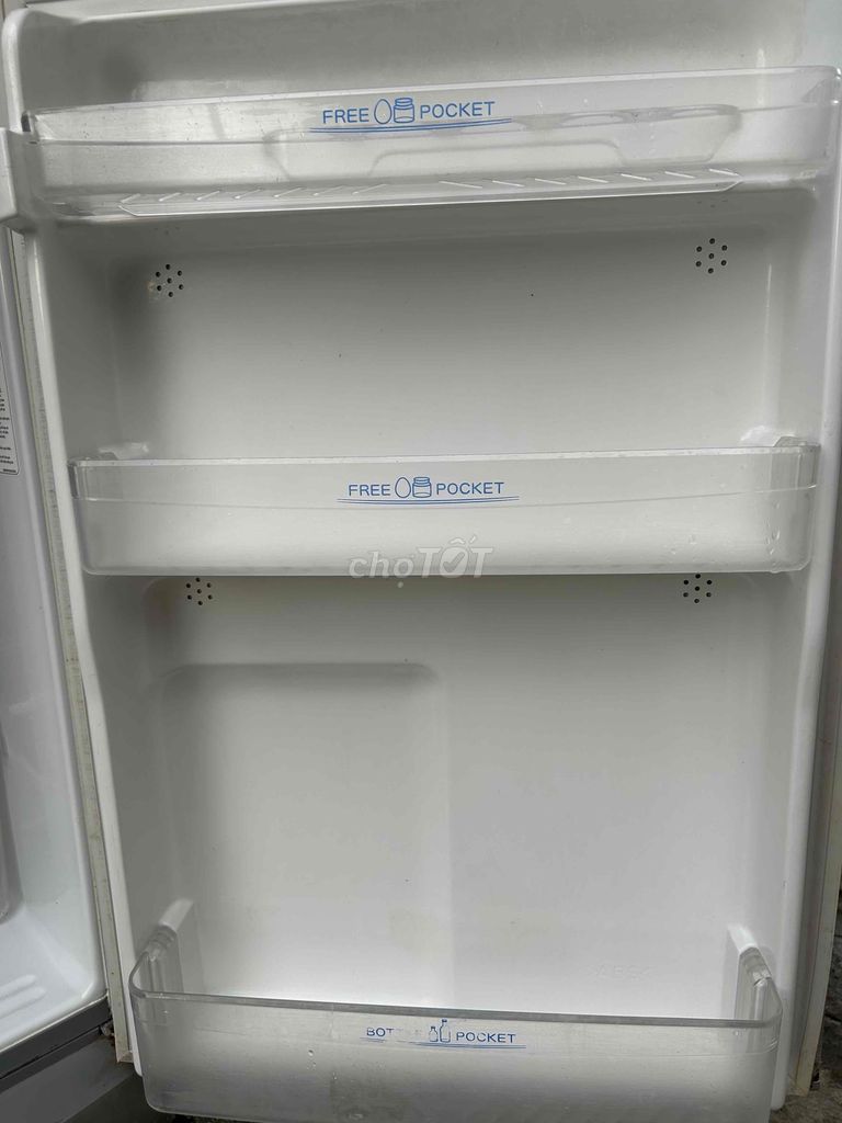 cần bán gấp tủ lanh