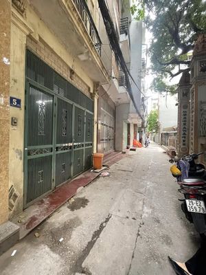 Bán nhà cũ cải tạo lại cho thuê tại 250 Kim Giang, DT 64m2 giá 11,5 tỷ. Mua bán nhà ở tại Quận Hoàng Mai Hà Nội được đăng bởi Nhân Hoàng