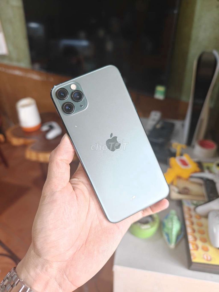 iPhone 11 Pro Max 64GB Xanh Đã sử dụng. Mua bán Điện thoại tại Thành phố Thủ Dầu Một Bình Dương được đăng bởi Việt Phê hình 1