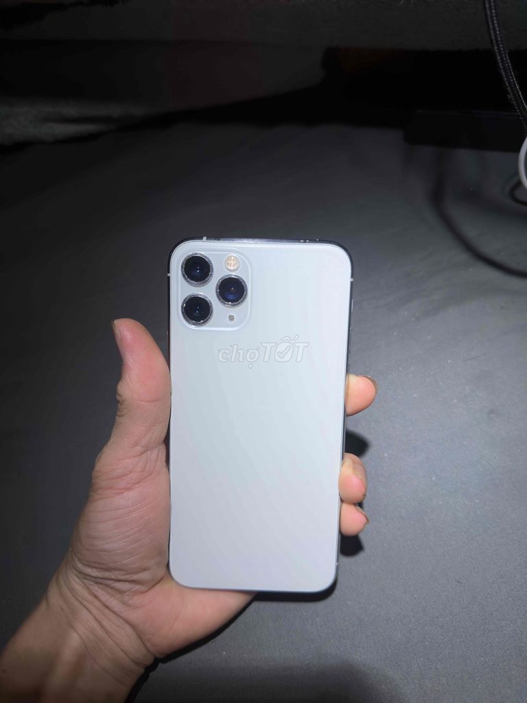 iPhone 11 Pro 64GB trắng Đã sử dụng. Mua bán Điện thoại tại Huyện Hòa Thành Tây Ninh được đăng bởi CHÂU PHAN hình 1