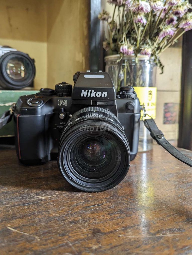 máy ảnh film Nikon f4 + lens af 28-85mm