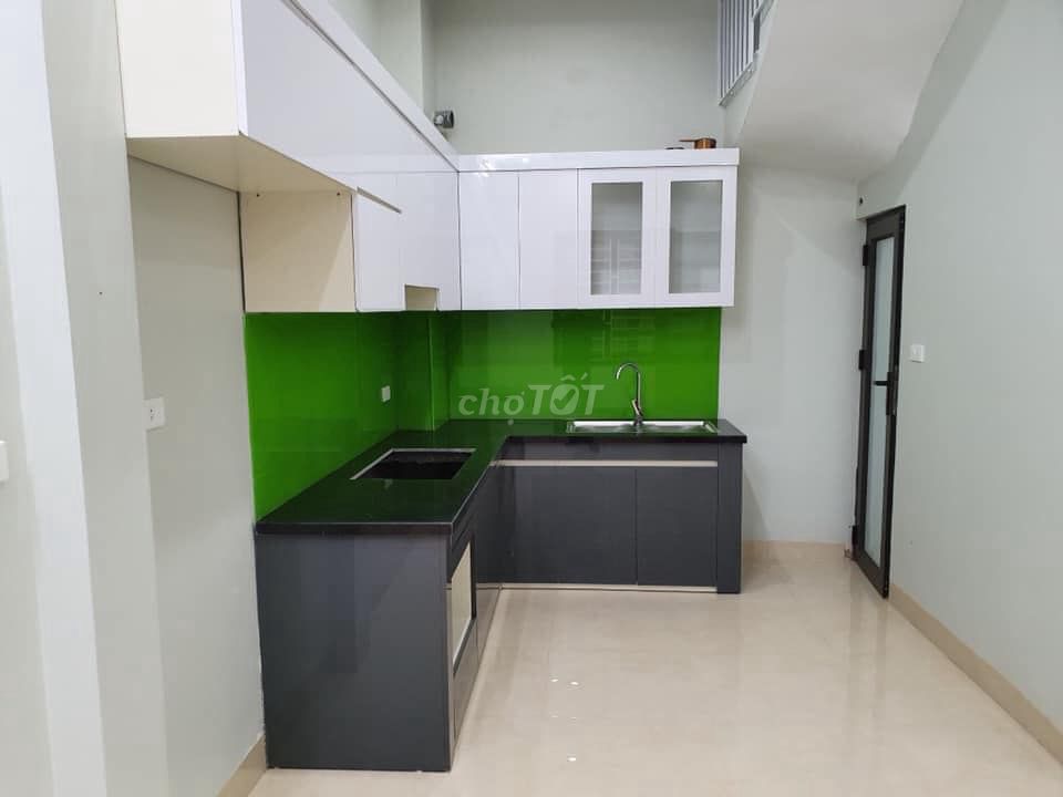 0979735591 - Bán Nhà 39m2 * 5 Tầng, Phố Nguyễn Lân, Gía 5,5 Tỷ